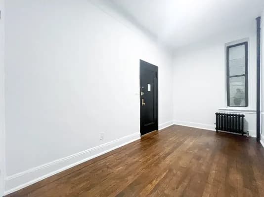 19 Stuyvesant Oval #01-A, Manhattan, NY 10009