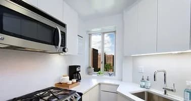 7 Stuyvesant Oval #03-H, Manhattan, NY 10009