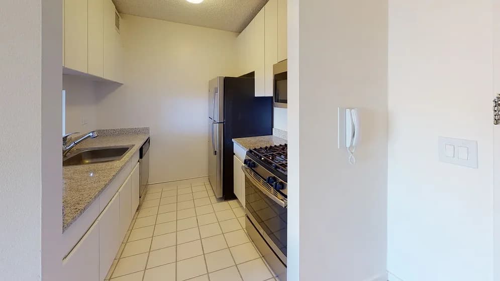 The Monterey 175 E 96 St #018B, Manhattan, NY 10029 apartment_kitchen 1
