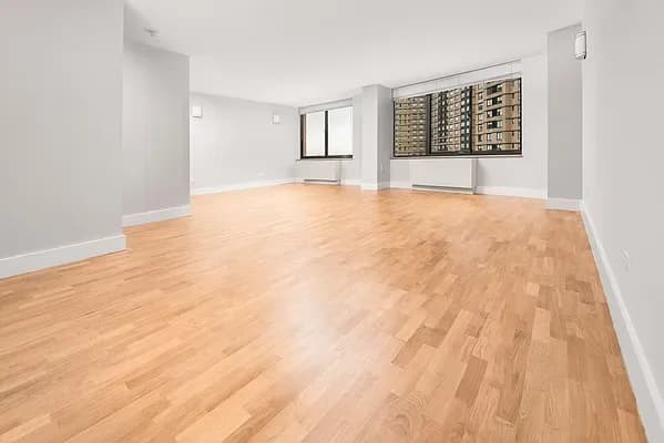 The Monterey 175 E 96 St #22P, Manhattan, NY 10029 apartment_living_room 1