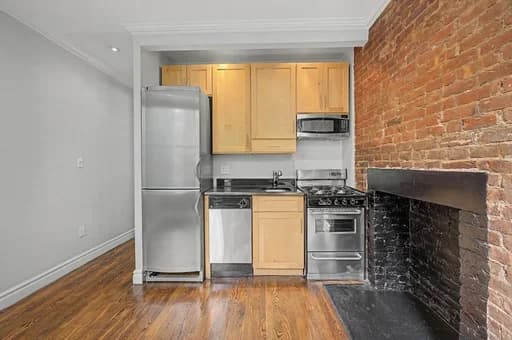 221 Mott Street #7, Manhattan, NY 10012