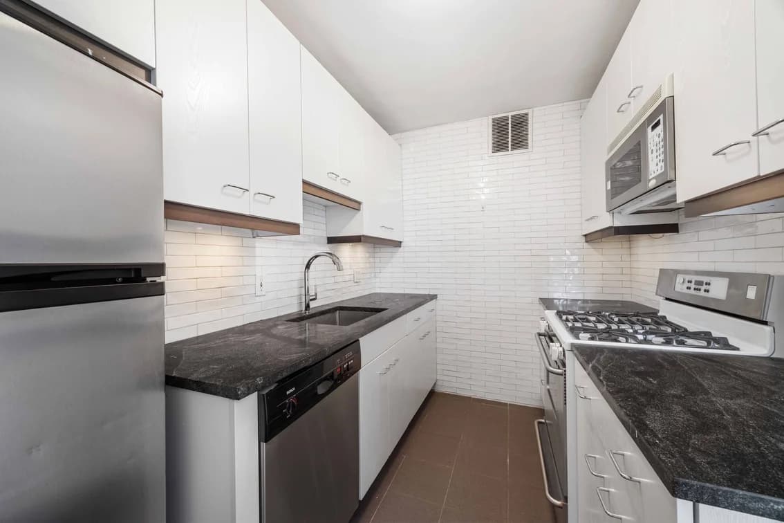 333 E 30 St #20B, Manhattan, NY 10016