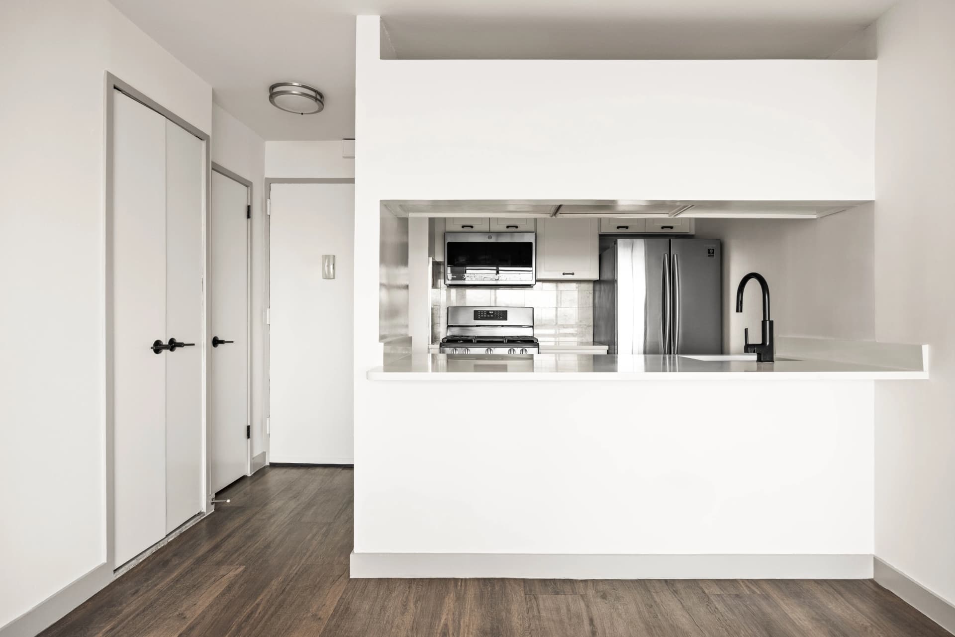 30 River Road #14A-20, Manhattan, NY 10044 apartment_kitchen 1