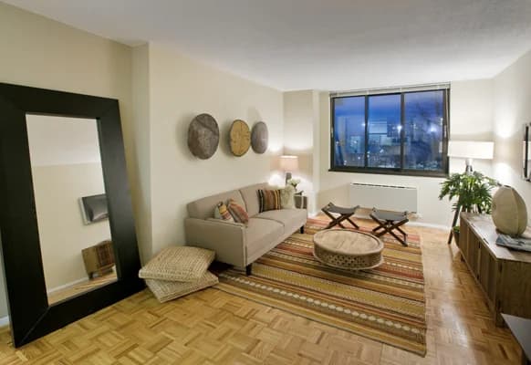30 River Road #4E-40RR, Manhattan, NY 10044 apartment_living_room 1