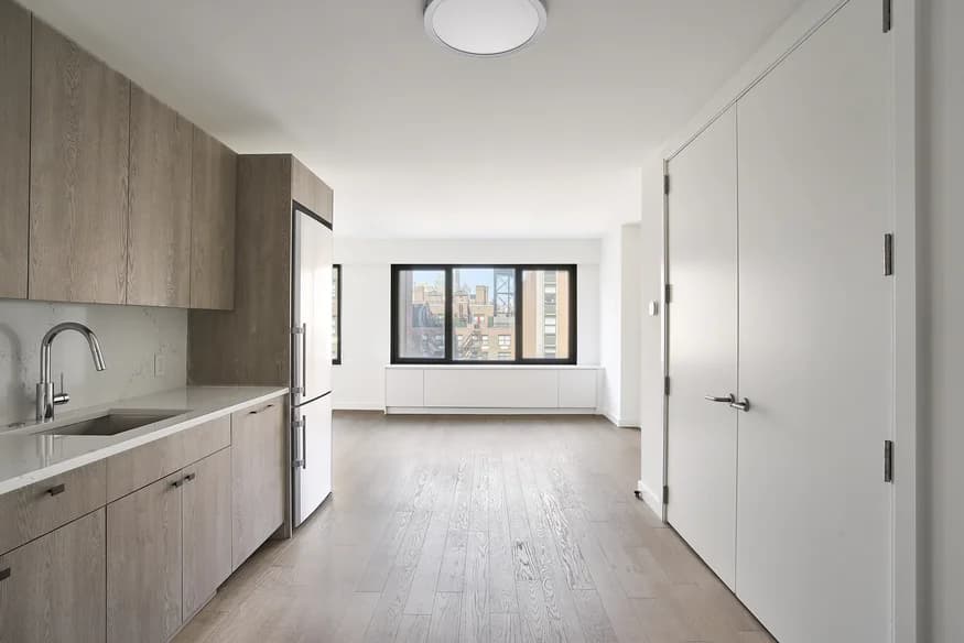 220 East 72 Street #10E1-0, Manhattan, NY 10021