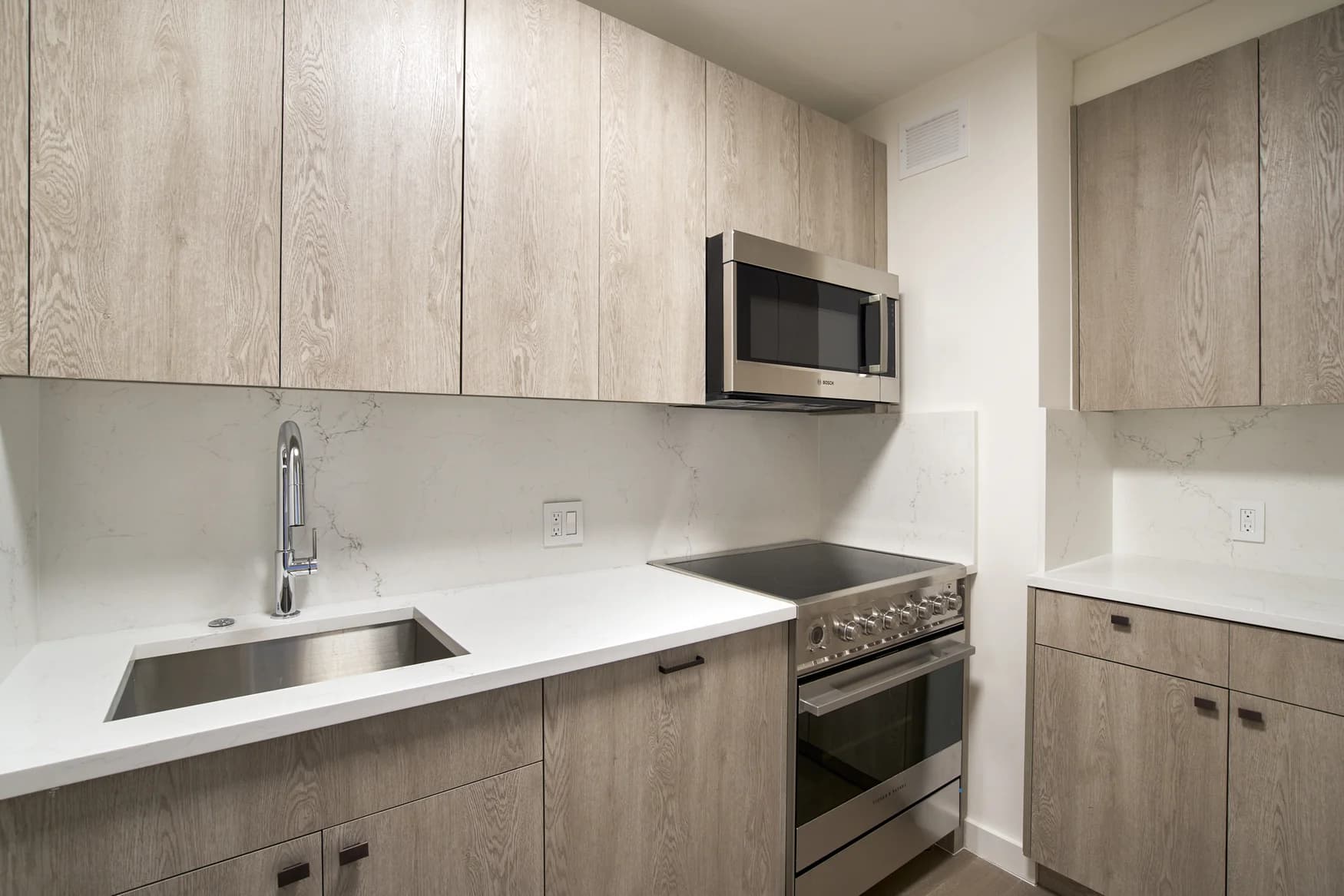 220 East 72 Street #10E2, Manhattan, NY 10021 apartment_kitchen 1