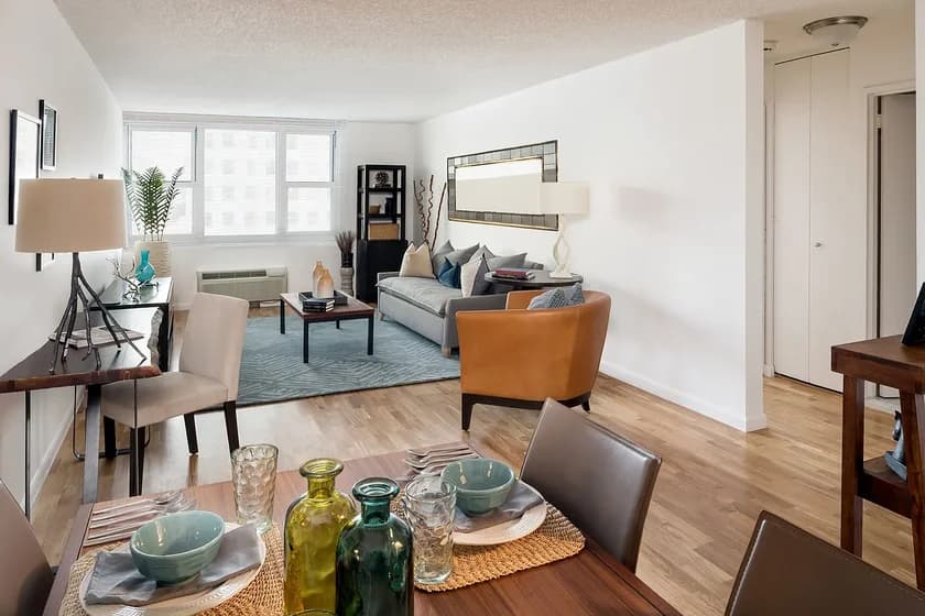 355 South End Avenue #28N, Manhattan, NY 10280 apartment_living_room 1