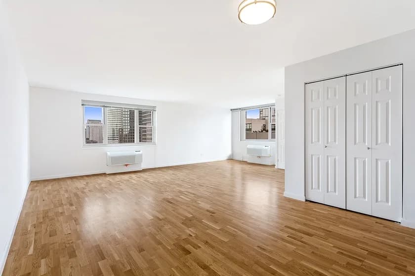 365 South End Avenue #4K, Manhattan, NY 10280 apartment_living_room 1