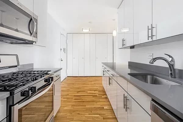 375 S End Ave #28B, Manhattan, NY 10280
