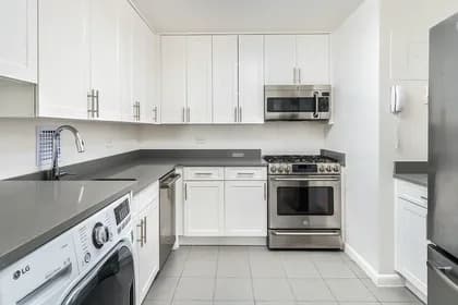 375 S End Ave #4E, Manhattan, NY 10280