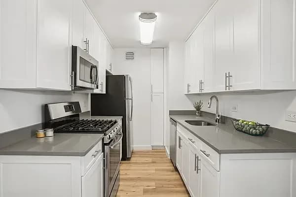 375 S End Ave #5U, Manhattan, NY 10280