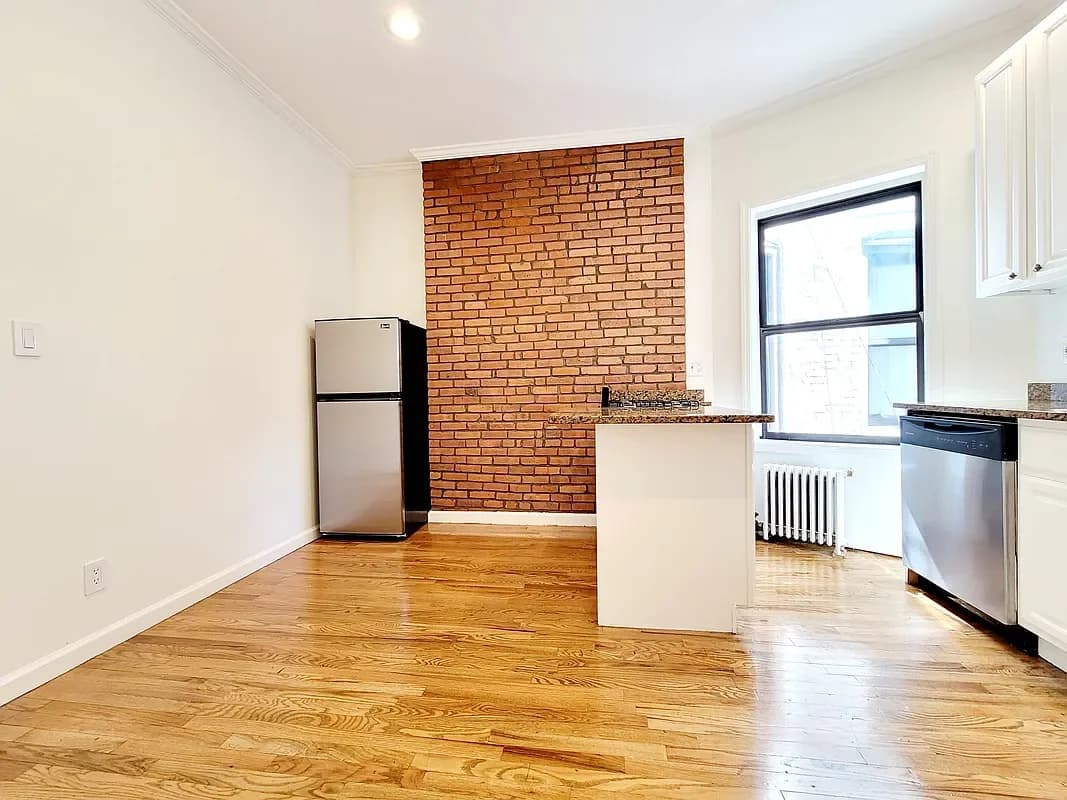186 Norfolk Street #6F, Manhattan, NY 10002 apartment_kitchen 1