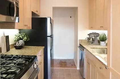 30 Waterside Plaza #10-26K, Manhattan, NY 10010 - Image 1