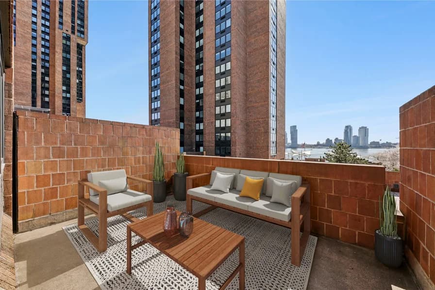 30 Waterside Plaza #20-24E, Manhattan, NY 10010