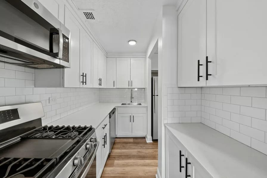 30 Waterside Plaza #20-24G, Manhattan, NY 10010