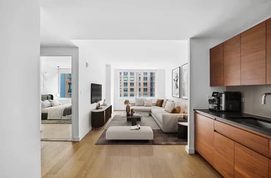 550 West 45 Street #1016, Manhattan, NY 10036