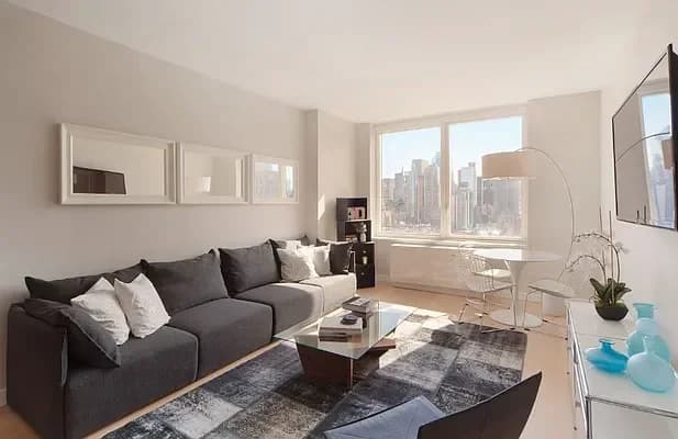 550 West 45 Street #2514, Manhattan, NY 10036