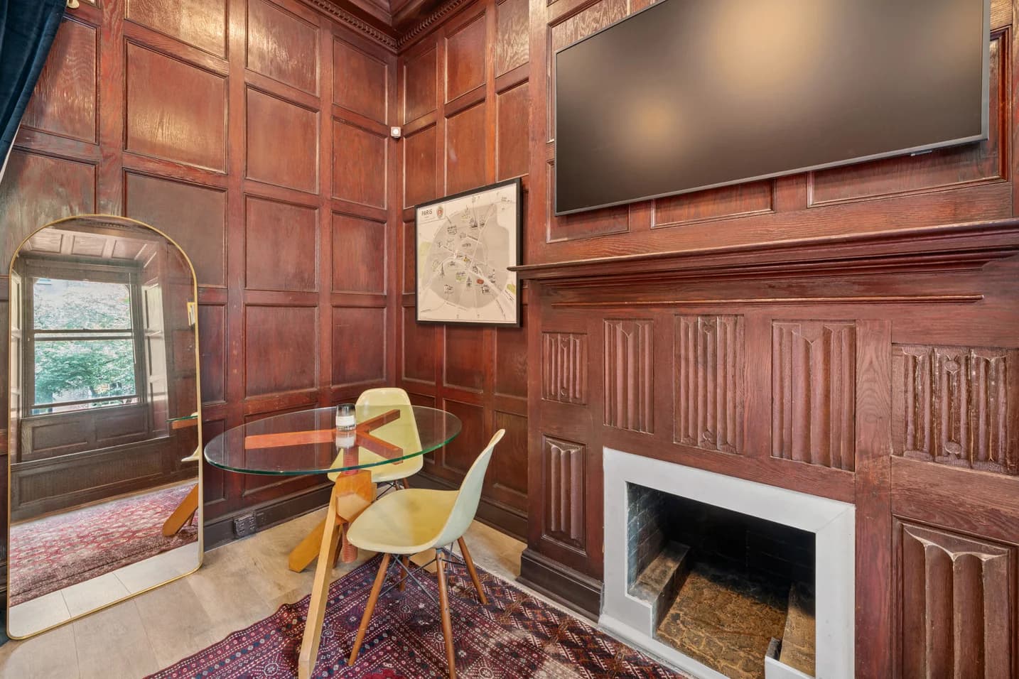 151 East 62 Street #2A, Manhattan, NY 10065 apartment_living_room 1
