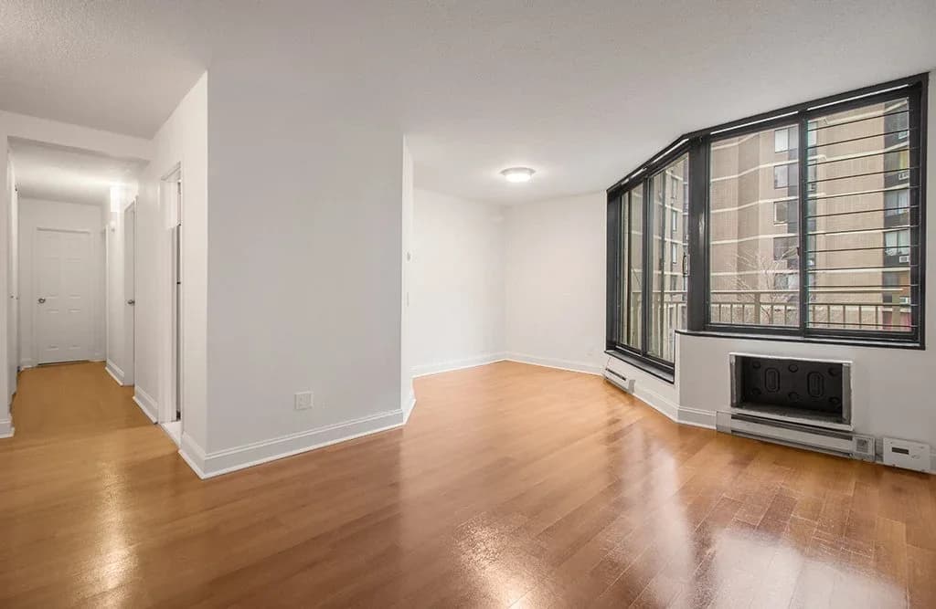 1952 1 Avenue #3C, Manhattan, NY 10029 apartment_living_room 1