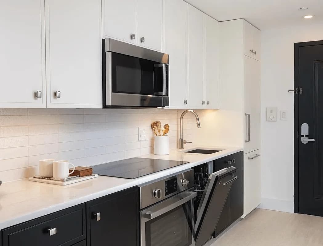 30 Morningside Drive #202, Manhattan, NY 10025 apartment_kitchen 3