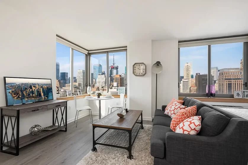 35-39 W 33 St #19B, Manhattan, NY 10001 apartment_living_room 1
