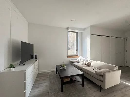 35-39 W 33 St #22F, Manhattan, NY 10001