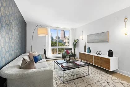 510 Main St #410, Manhattan, NY 10044