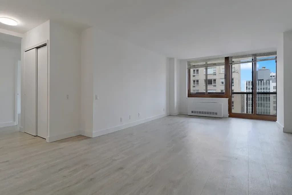108 E 96 St #9-D, Manhattan, NY 10128 apartment_living_room 1