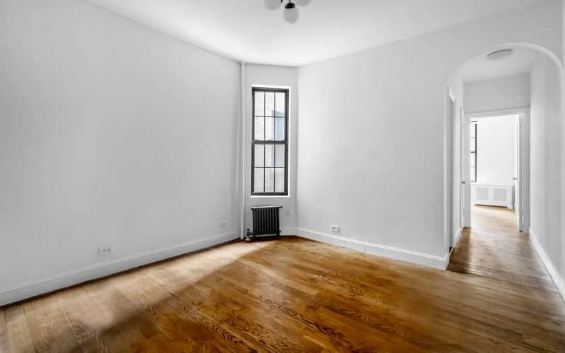 82 Jane Street #2C, Manhattan, NY 10014 apartment_bedroom_room 1