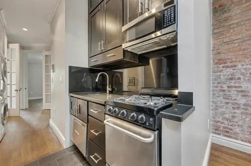 424 West 51 Street #2, Manhattan, NY 10019