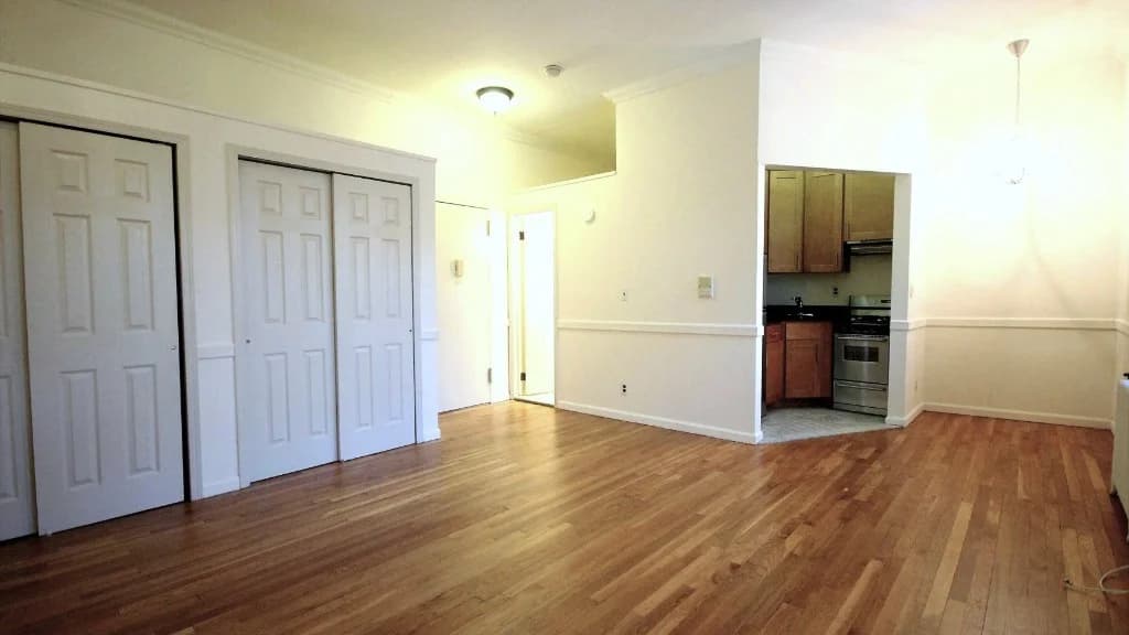100 West 87 Street #3C, Manhattan, NY 10024 apartment_living_room 1