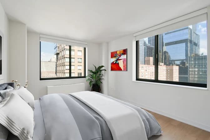 1 Columbus Place #N12F, Manhattan, NY 10019