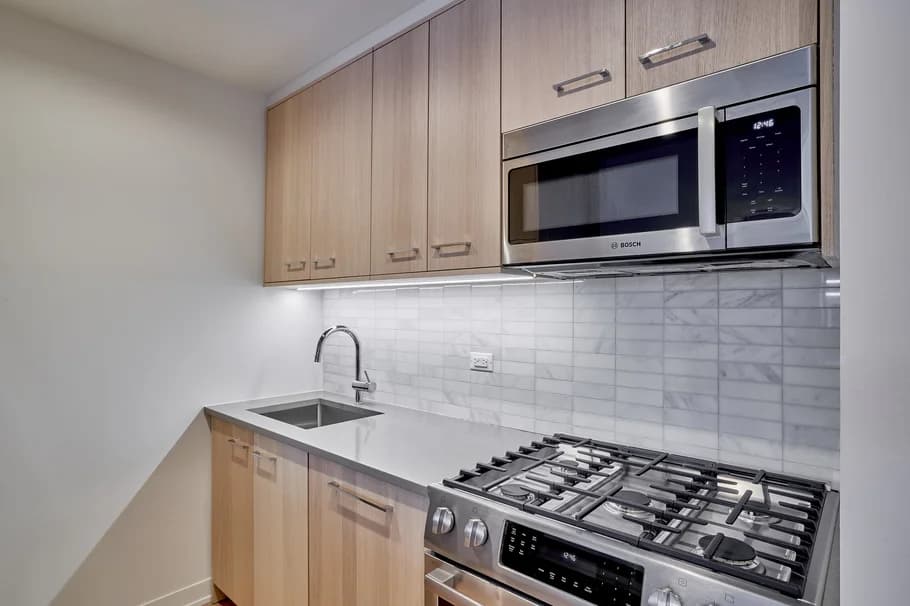 1 Columbus Place #N35B, Manhattan, NY 10019