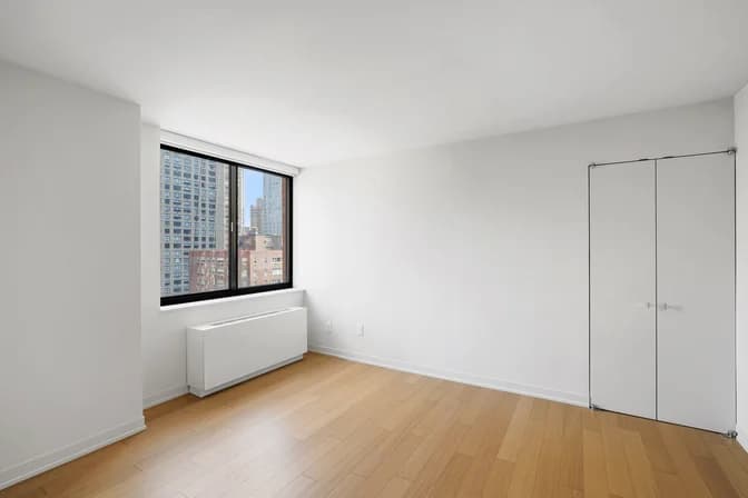 1 Columbus Place #S21F, Manhattan, NY 10019 - Image 1