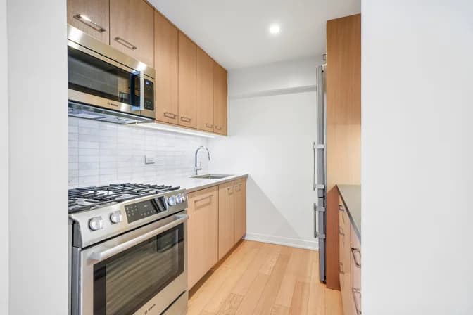 1 Columbus Place #S26D, Manhattan, NY 10019