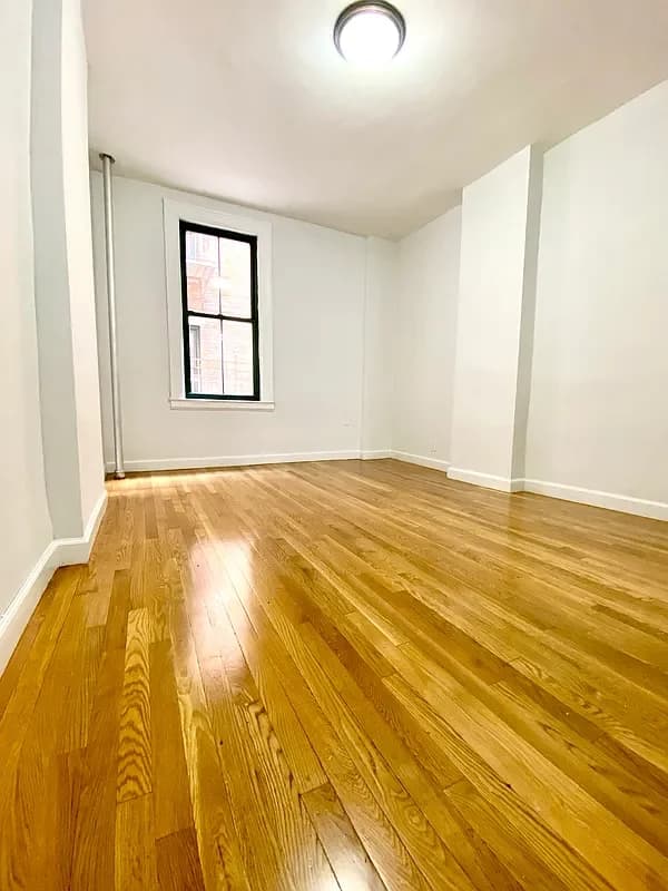 1480 York Ave #4B, Manhattan, NY 10075 apartment_living_room 1