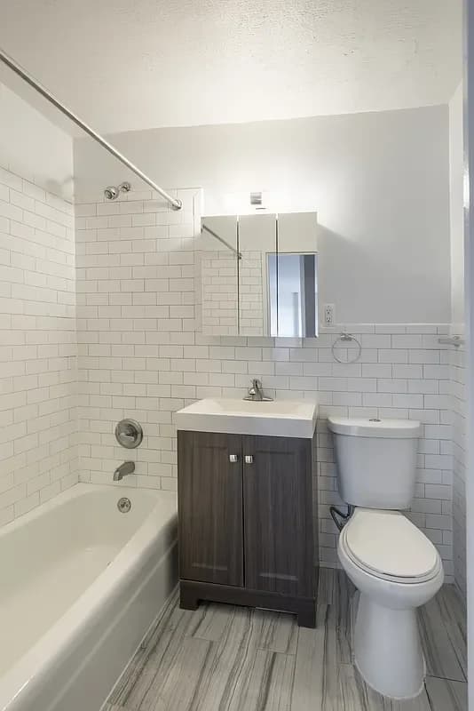 The Heritage 1295 5 Avenue #32G, Manhattan, NY 10029 100