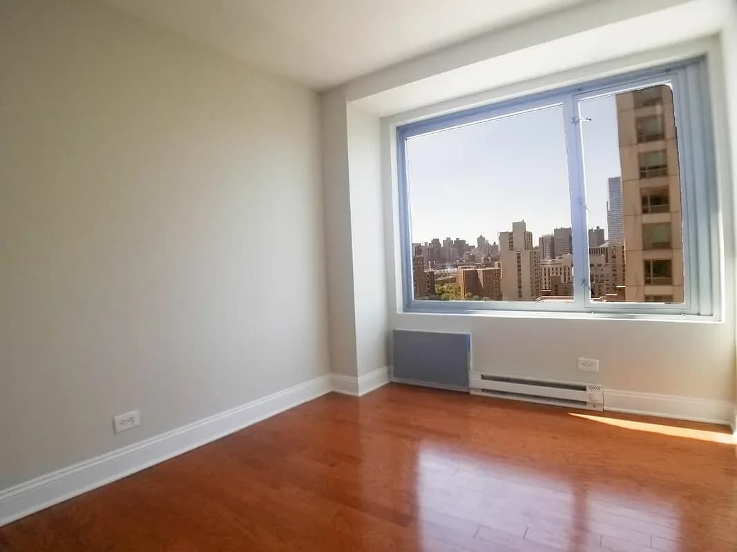 The Heritage 1295 5 Avenue #35F, Manhattan, NY 10029 apartment_living_room 1