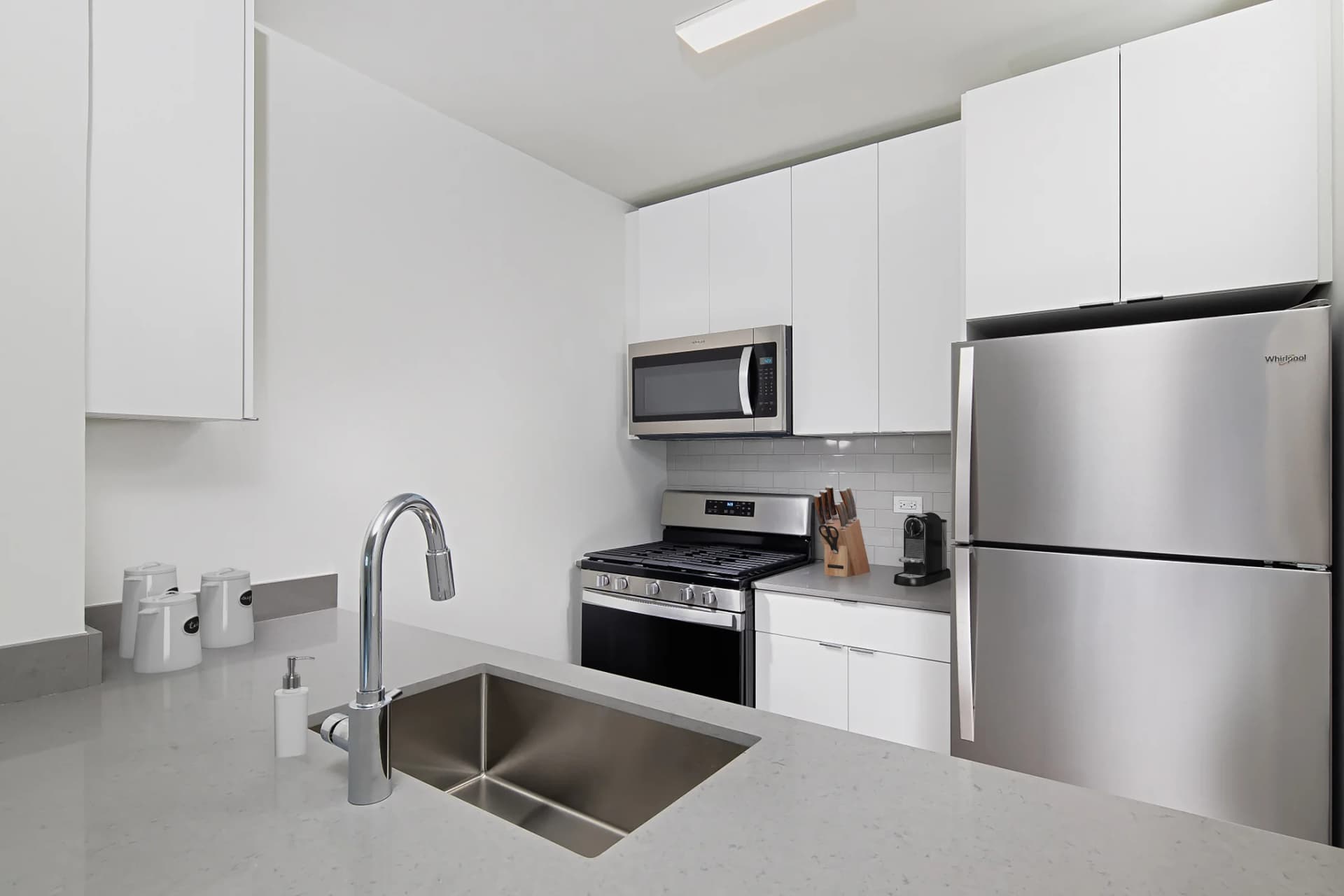 250 West 50 Street #08F, Manhattan, NY 10019