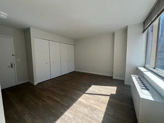 826 8 Avenue #10T, Manhattan, NY 10019