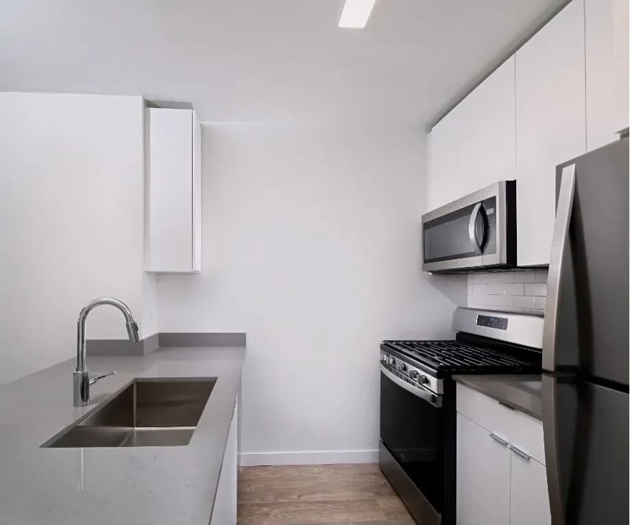 Avalon Midtown West 826 8 Avenue #15K, Manhattan, NY 10019 apartment_kitchen 1