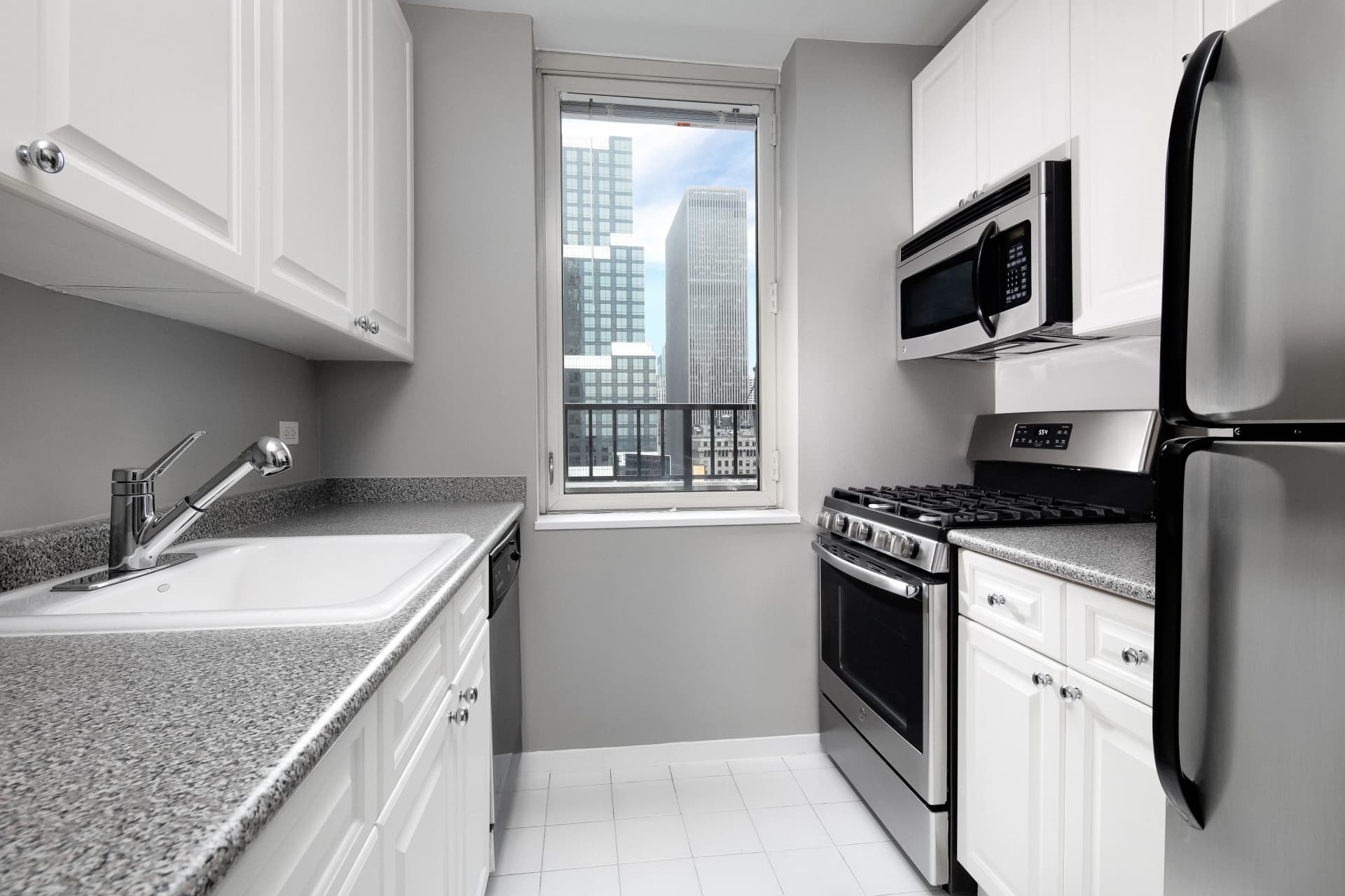 Avalon Midtown West 250 West 50 Street #34E, Manhattan, NY 10019 apartment_kitchen 1