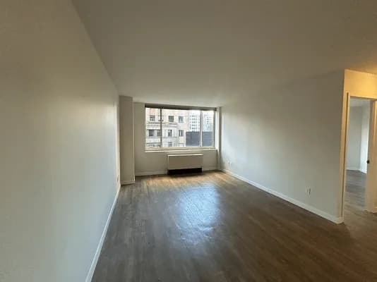 826 8 Avenue #7H, Manhattan, NY 10019