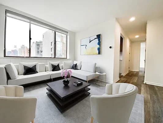 520 West 43 Street #17B, Manhattan, NY 10036