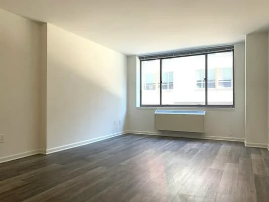 520 West 43 Street #2D, Manhattan, NY 10036