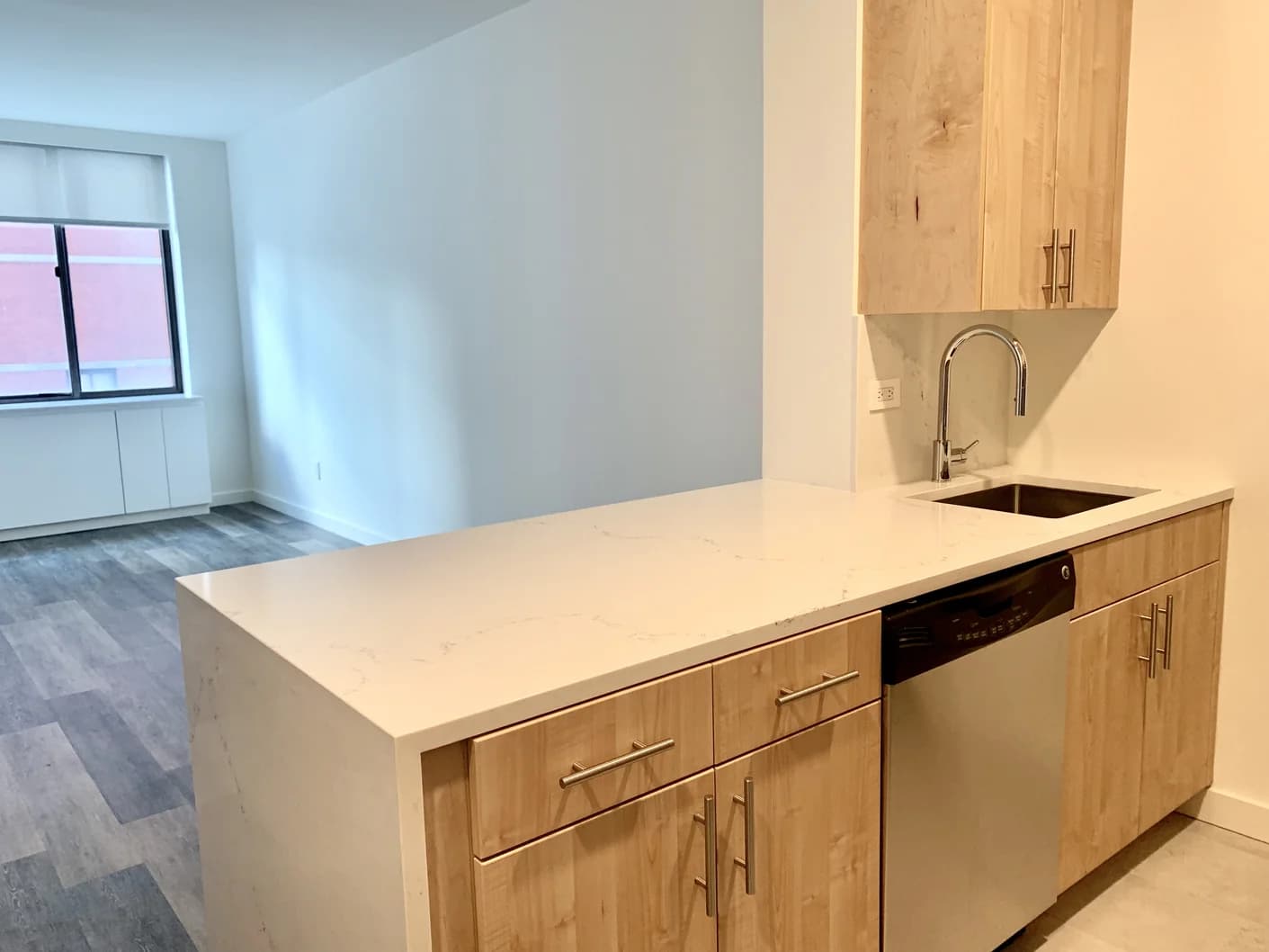 520 West 43 Street #2M, Manhattan, NY 10036