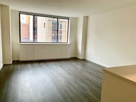 520 West 43 Street #7K, Manhattan, NY 10036