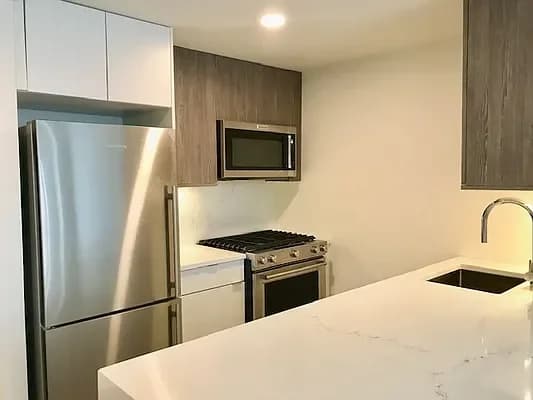 520 West 43 Street #9E, Manhattan, NY 10036