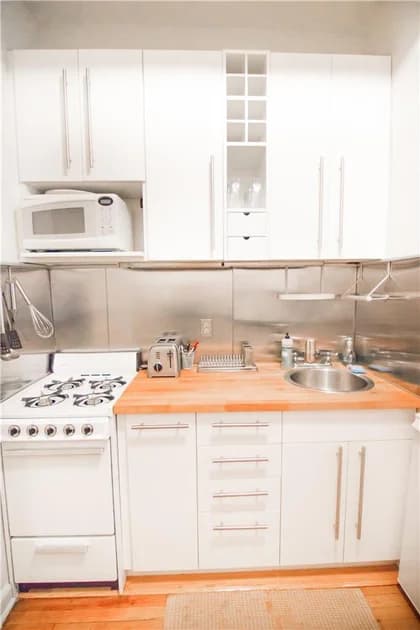 50 East End Avenue #1-B, Manhattan, NY 10028 apartment_kitchen 1