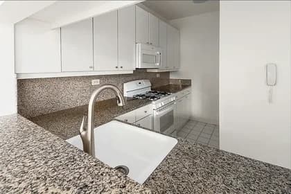 200 Riverside Boulevard #6-E, Manhattan, NY 10069